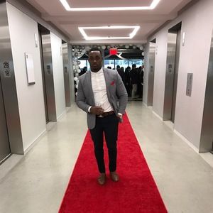 Meet your Posher, Pierre